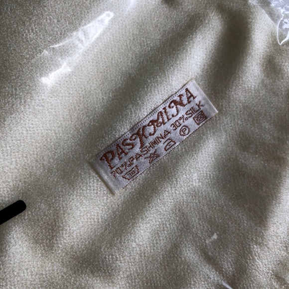 Pashmina shawl - Picture 4 of 4